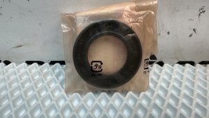 Сальник хвостовика заднего моста