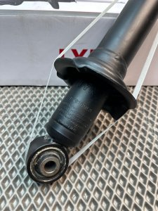 Стойка амортизатора