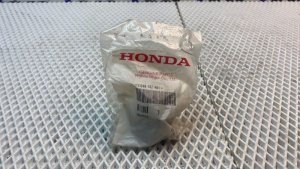 Втулка стабилизатора Honda (27.2мм) ориг. 51306S87A01