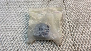 Втулка стабилизатора перед лев оригинал HONDA ACCORD VIII 51307-TL0-G01