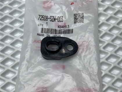 кронштейн пластиковый Honda 72506SZW003